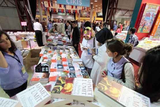 Kitap Fuarına ilk günde 59 bin ziyaretçi