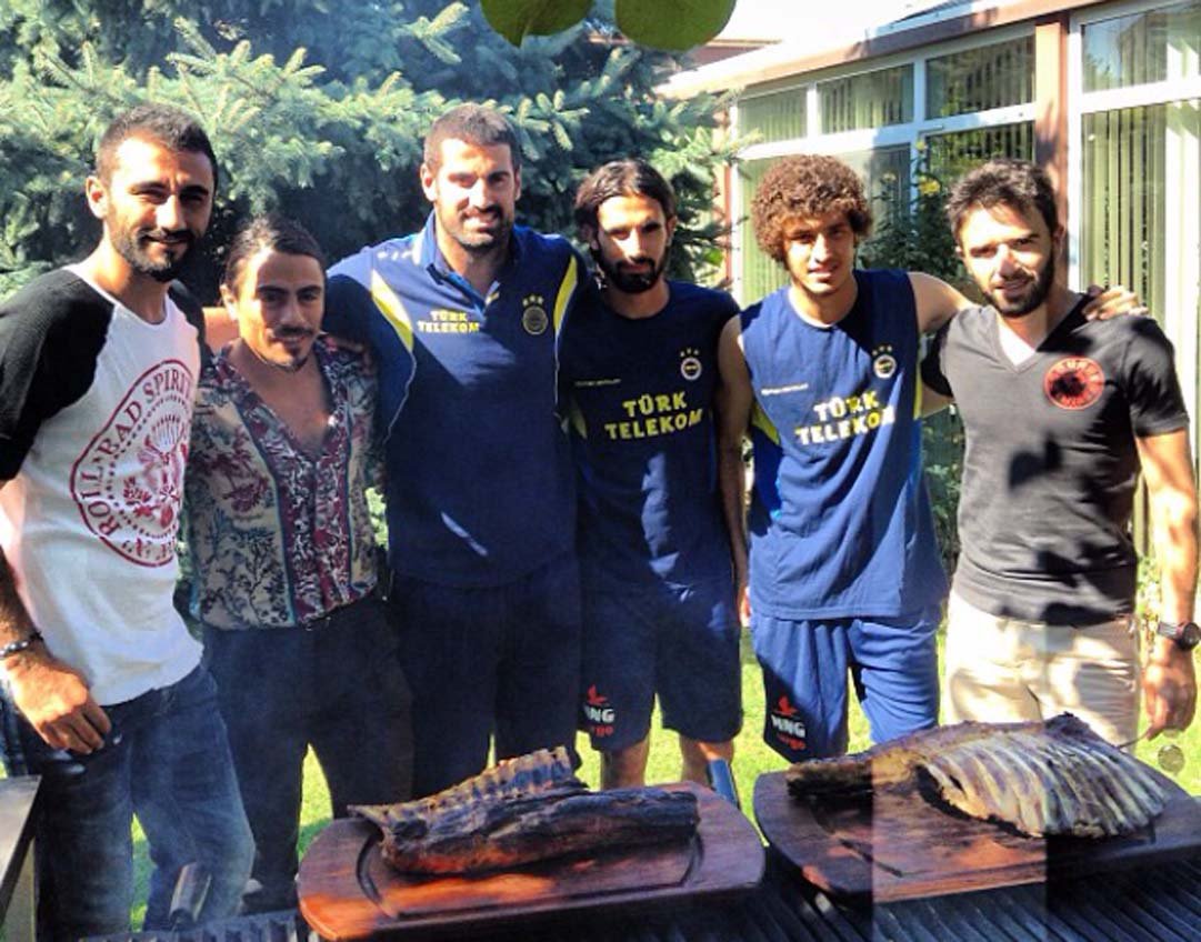 Darıcalı Nusret Gökçe, Fenerbahçelileri doyurdu