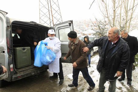  Gebze Belediyesi acılı ailelerin yanında!